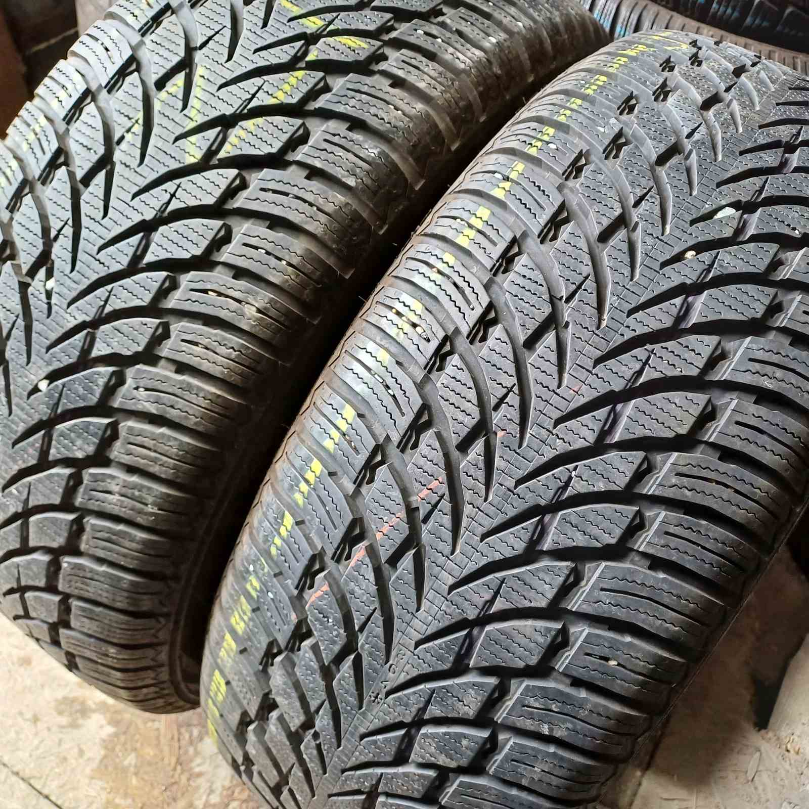 Nokian WR suv4 235/55R18